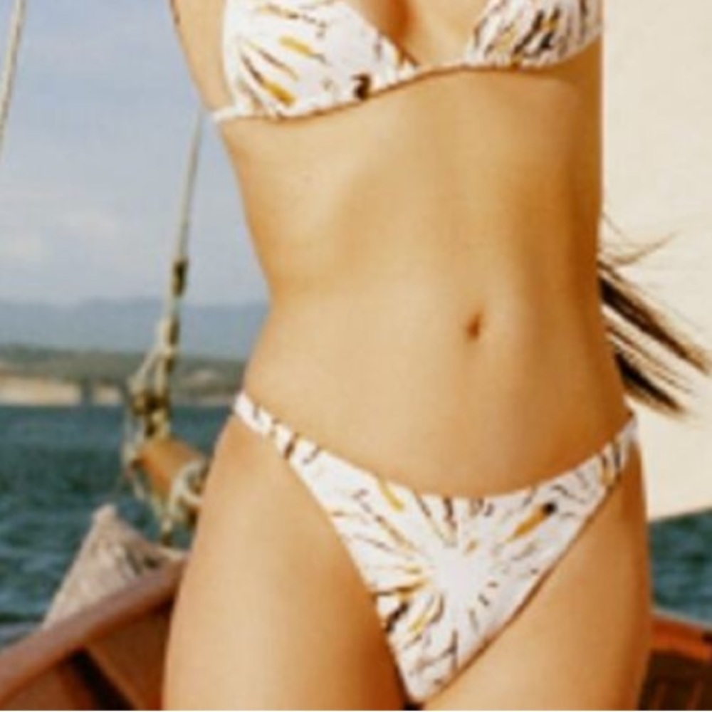 Andie x Demi Moore the Tropez Bikini Bottom NWT size XS White Fireworks Swimsuit